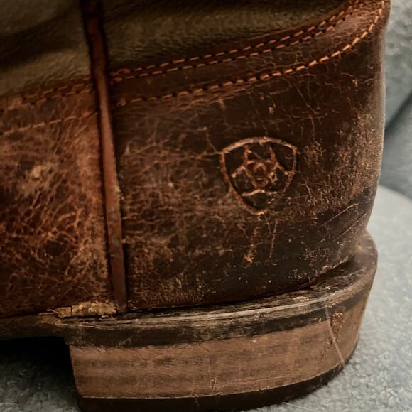 Ariat Western Boot size 8.5D - Picture 5 of 13